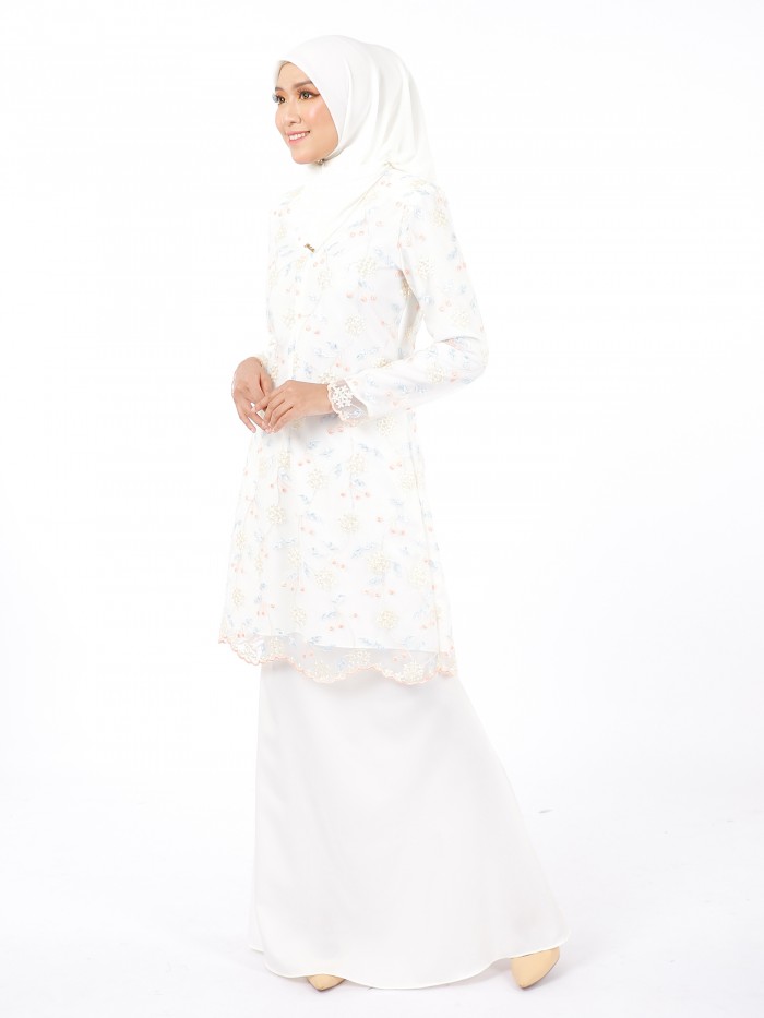 AAIRA KURUNG- OFF WHITE