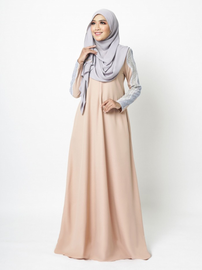 ADERINNA JUBAH - NUDE