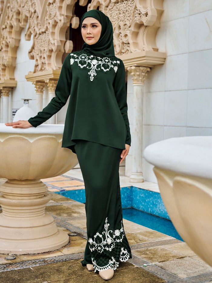 ASNIDA KURUNG - EMERALD