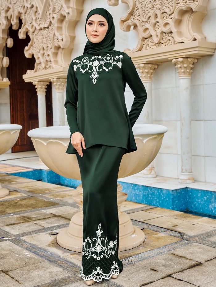 ASNIDA KURUNG - EMERALD