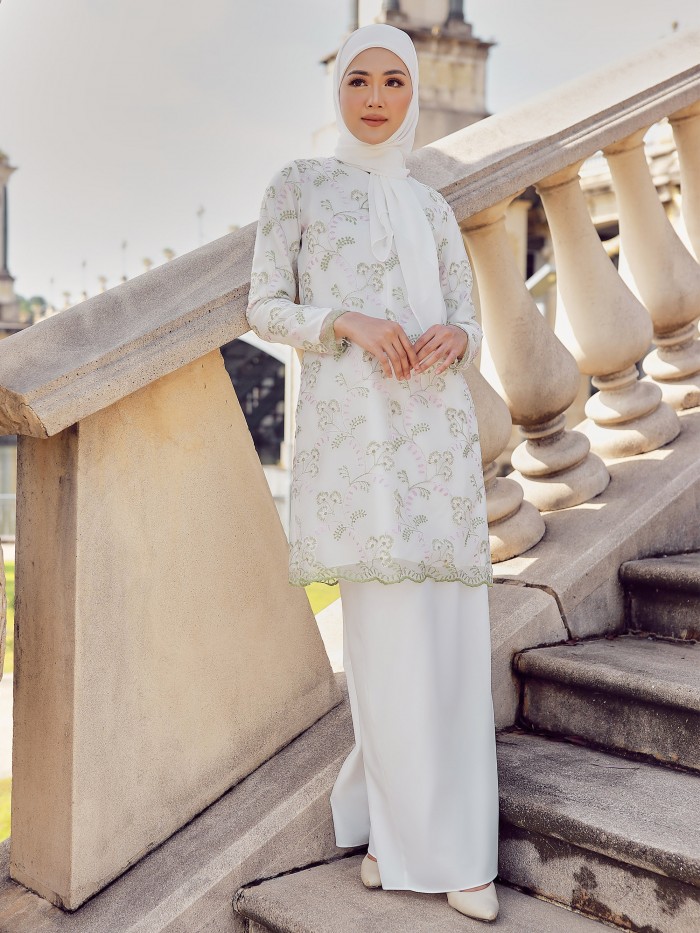 ATIARA KURUNG - OFF WHITE