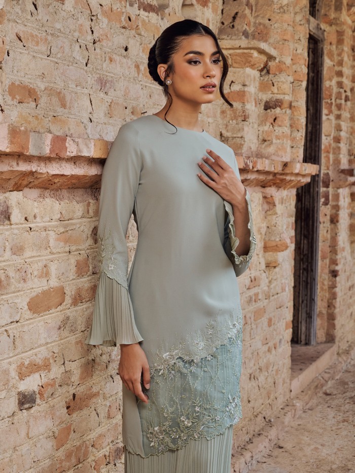 ESTER KURUNG - DUSTY GREEN