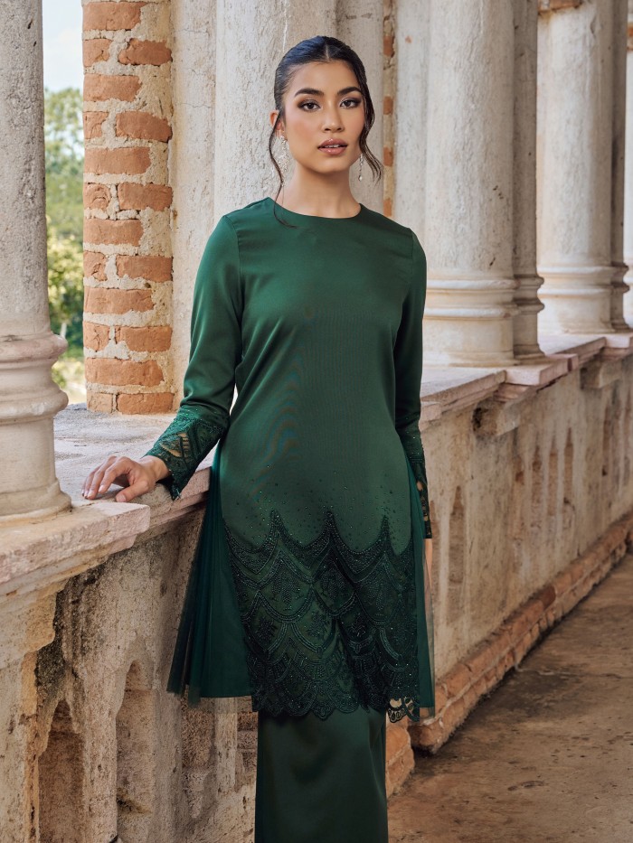 AYANA KURUNG - EMERALD