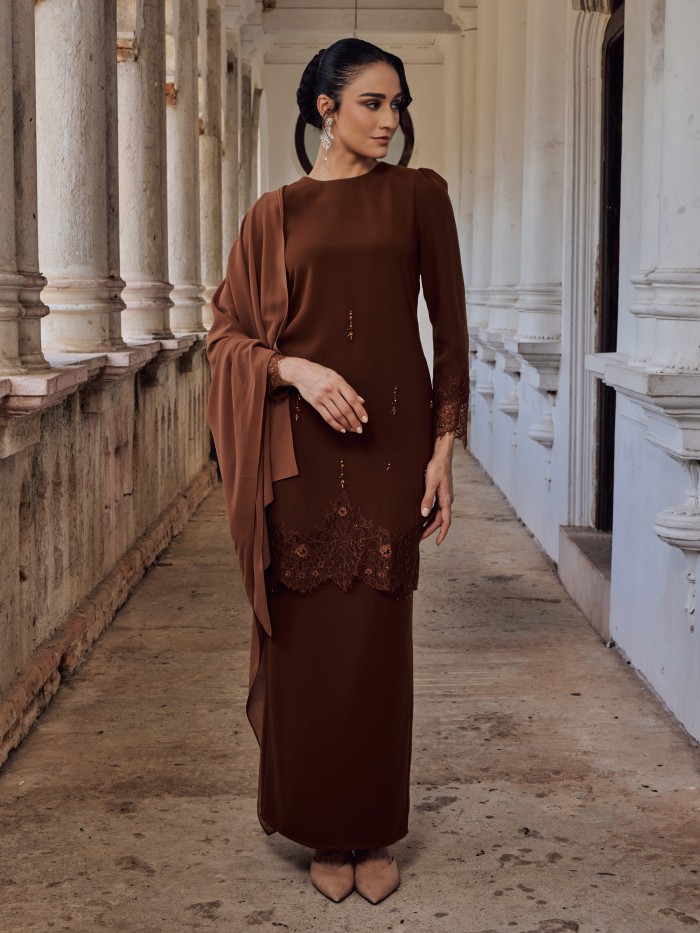 CHALIA KURUNG - RICH BROWN