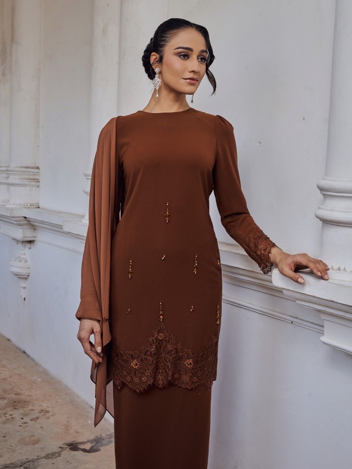 CHALIA KURUNG - RICH BROWN