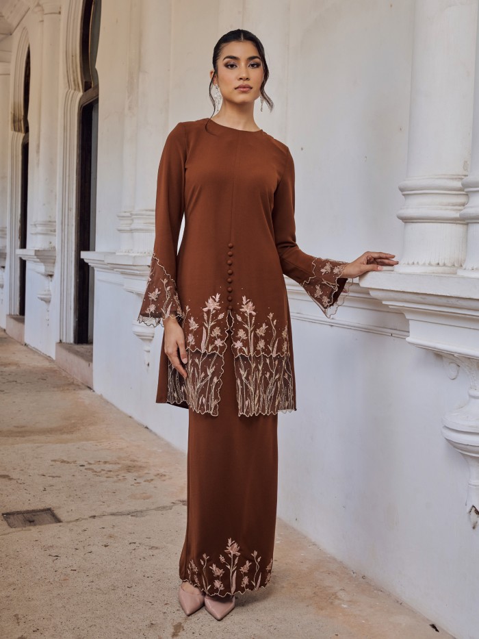 WARDANI KURUNG - RICH BROWN