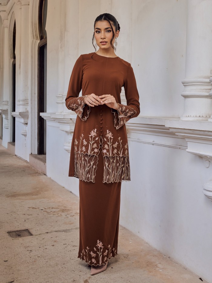 WARDANI KURUNG - RICH BROWN