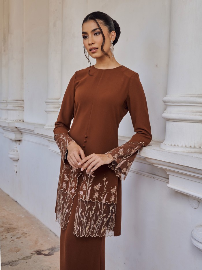 WARDANI KURUNG - RICH BROWN