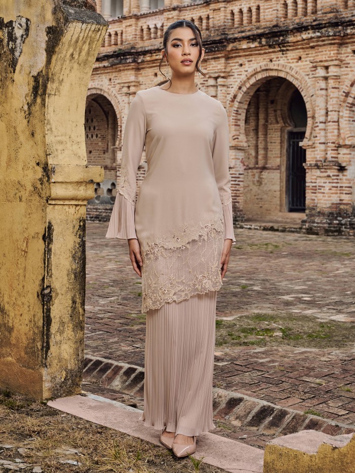 ESTER KURUNG - CHAMPAGNE