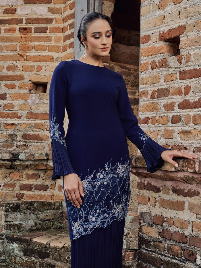 ESTER KURUNG - NAVY