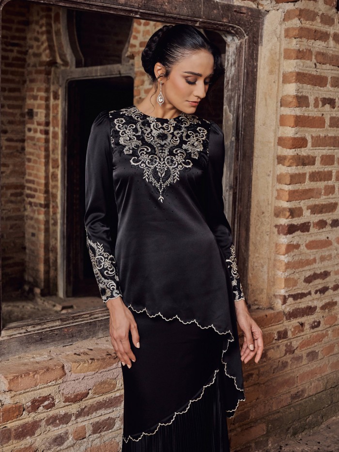 ARISA KURUNG - BLACK