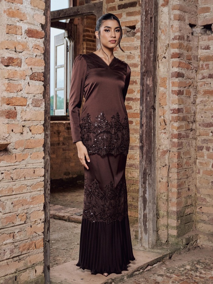 RIYANA KURUNG - MAHOGANY