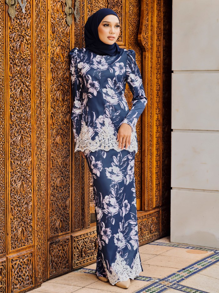 MAZURI KURUNG - NAVY