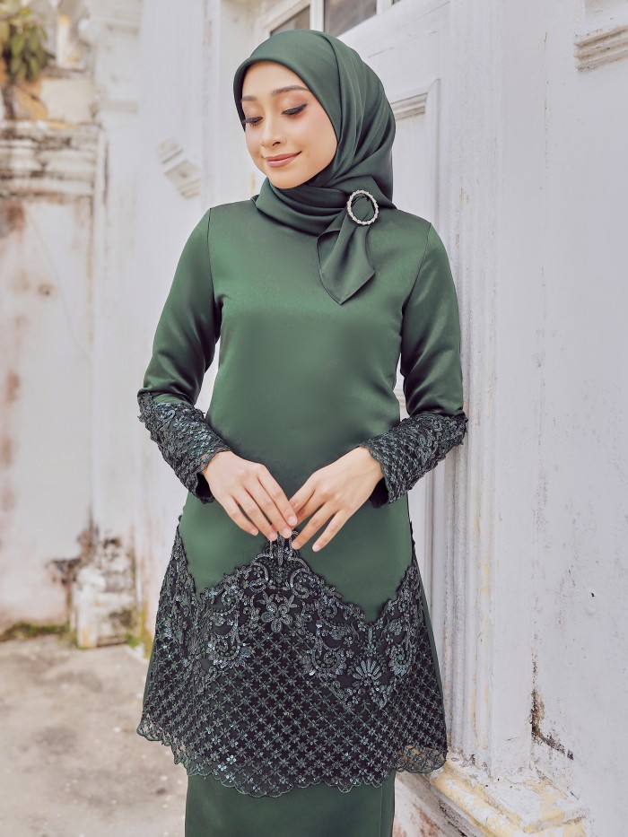 ZEITA KURUNG - EMERALD