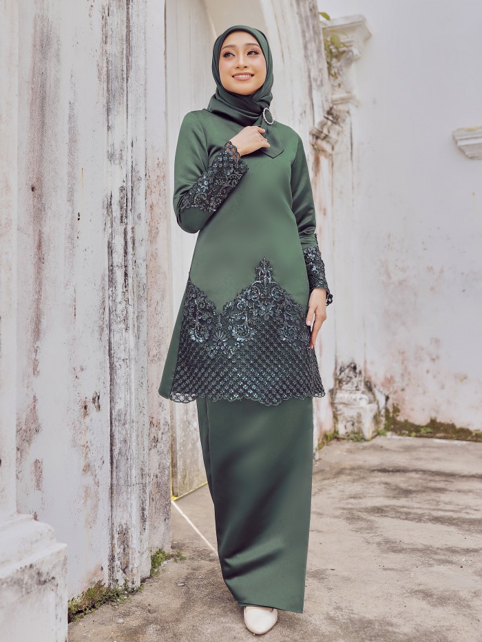 ZEITA KURUNG - EMERALD