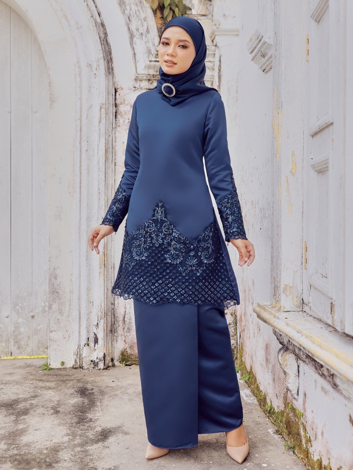 ZEITA KURUNG - NAVY