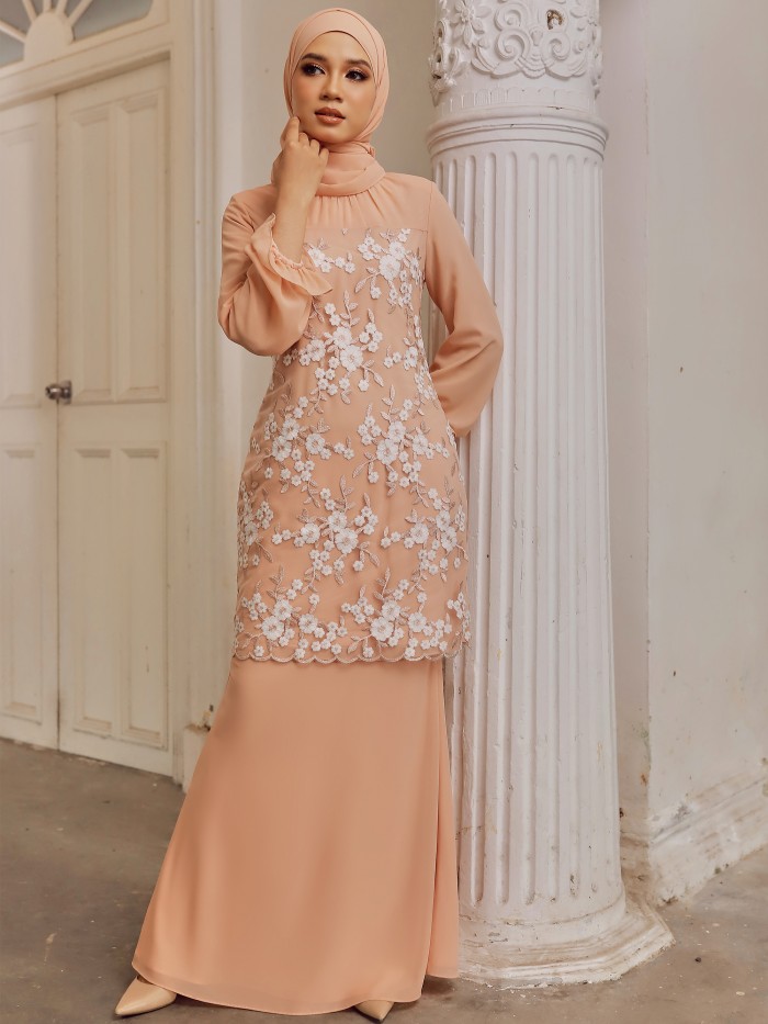 AURORA KURUNG - CORAL PEACH