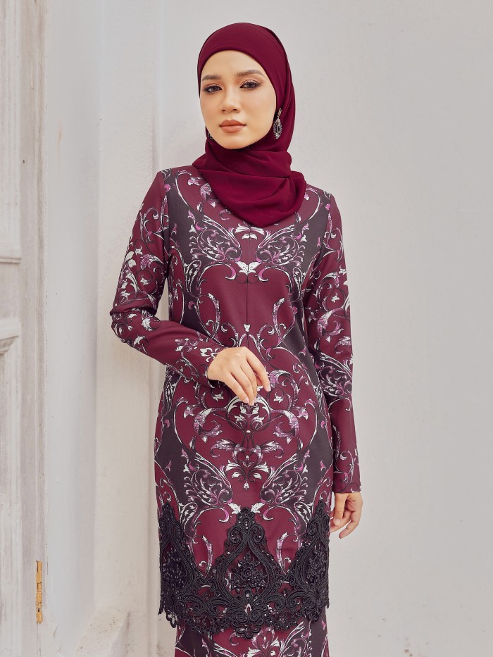 BALQIS KURUNG - MAROON